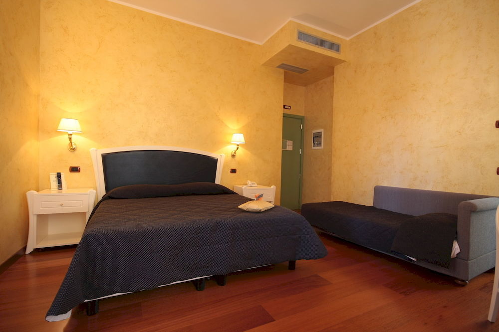 Hotel Rojan Sulmona Extérieur photo