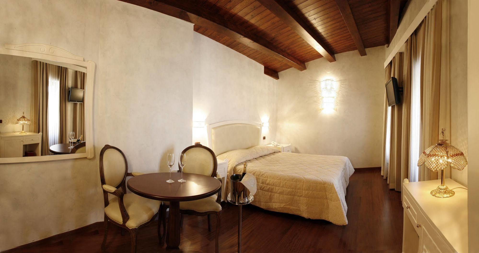 Hotel Rojan Sulmona Extérieur photo