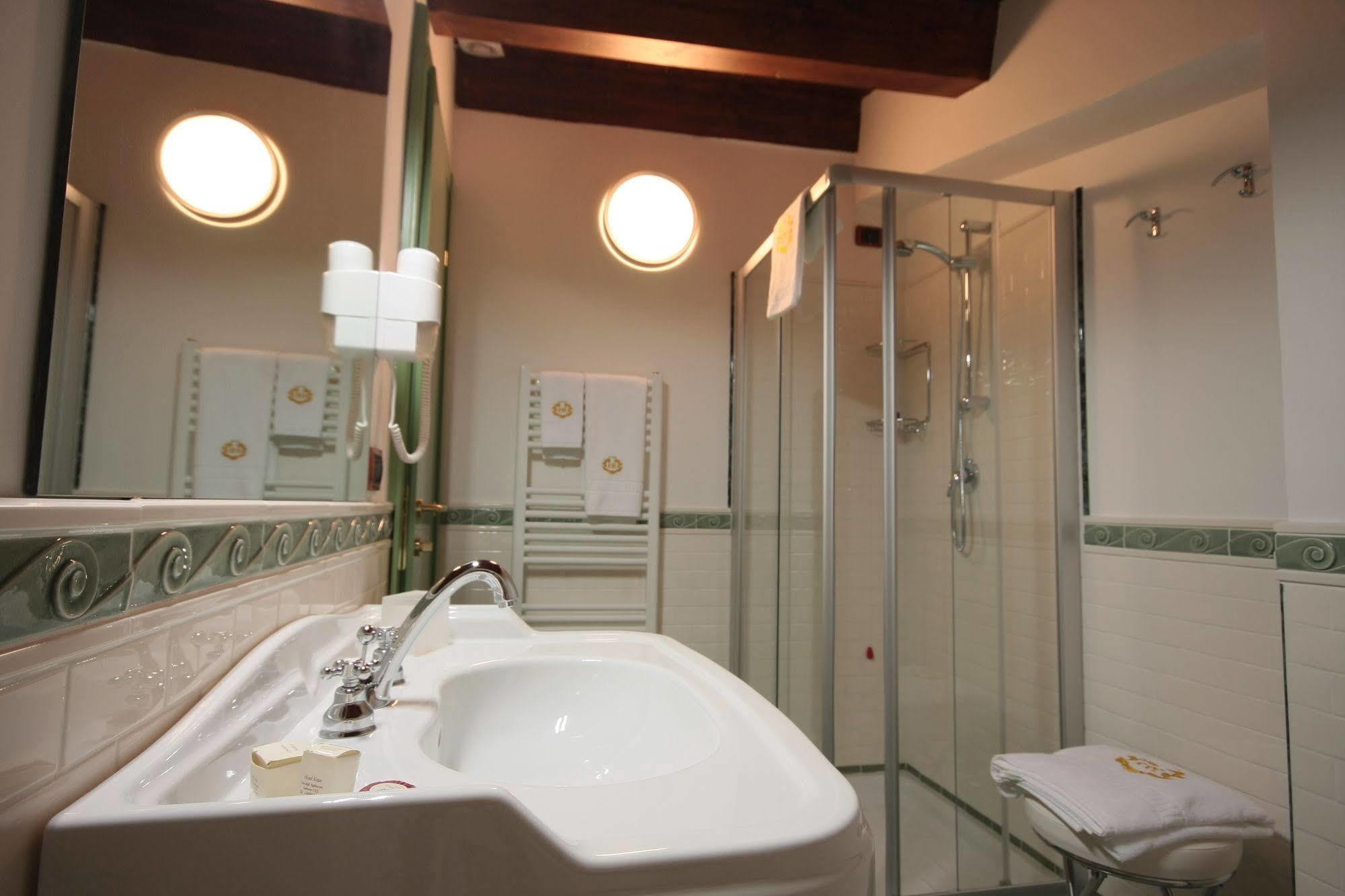 Hotel Rojan Sulmona Extérieur photo