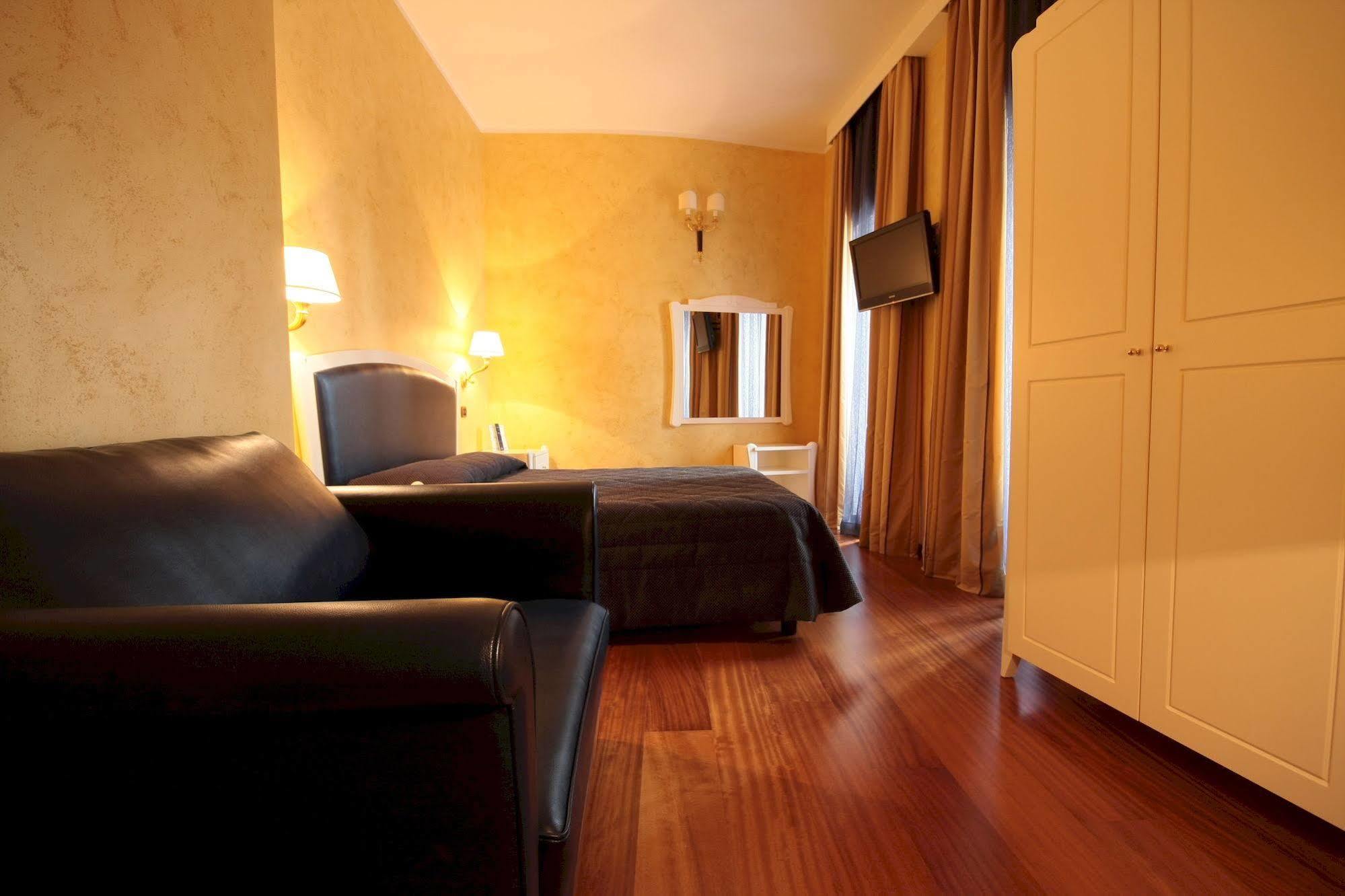 Hotel Rojan Sulmona Extérieur photo