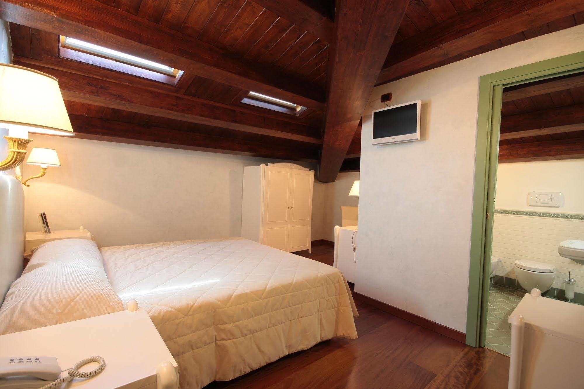 Hotel Rojan Sulmona Extérieur photo