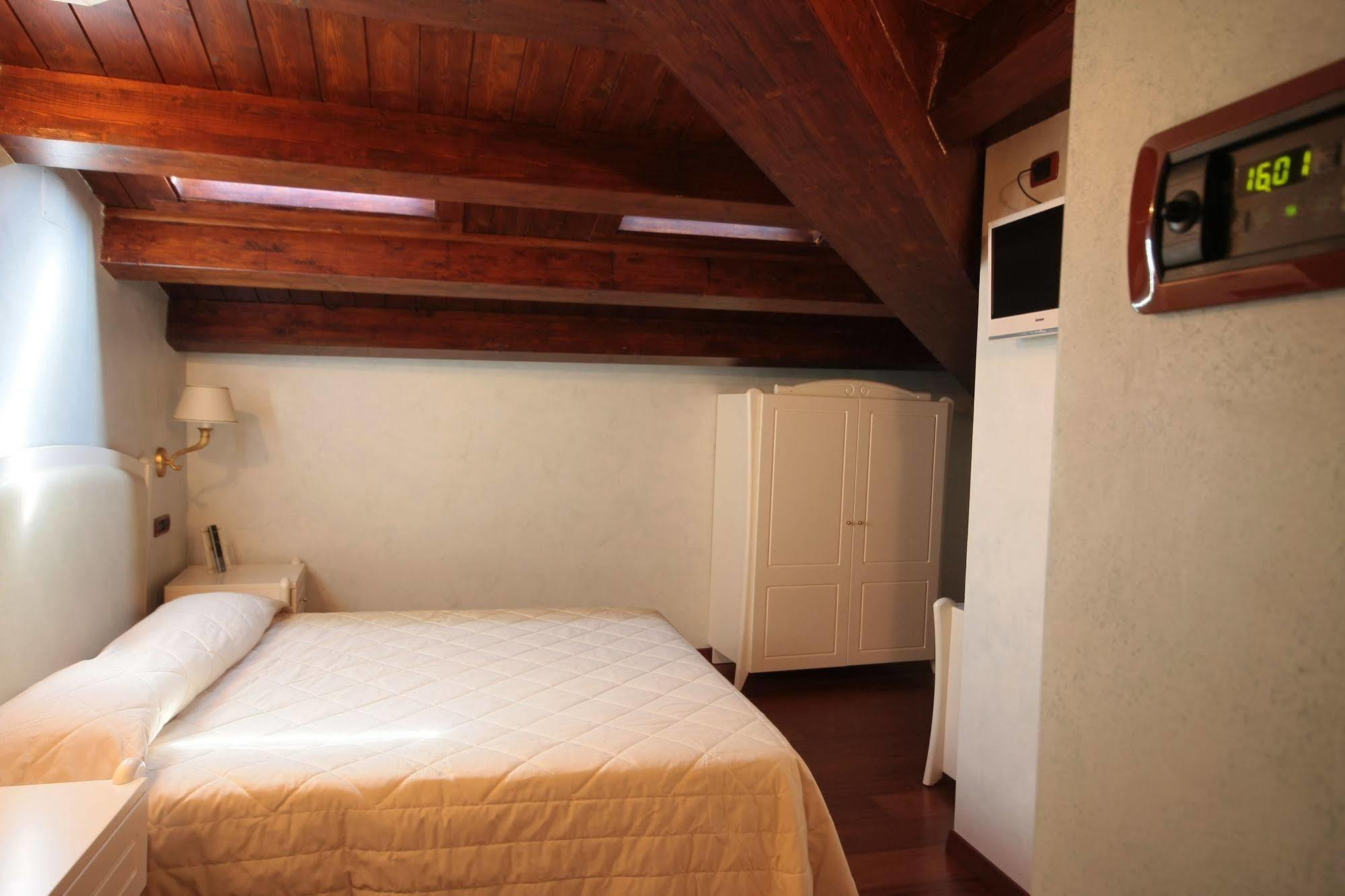 Hotel Rojan Sulmona Extérieur photo