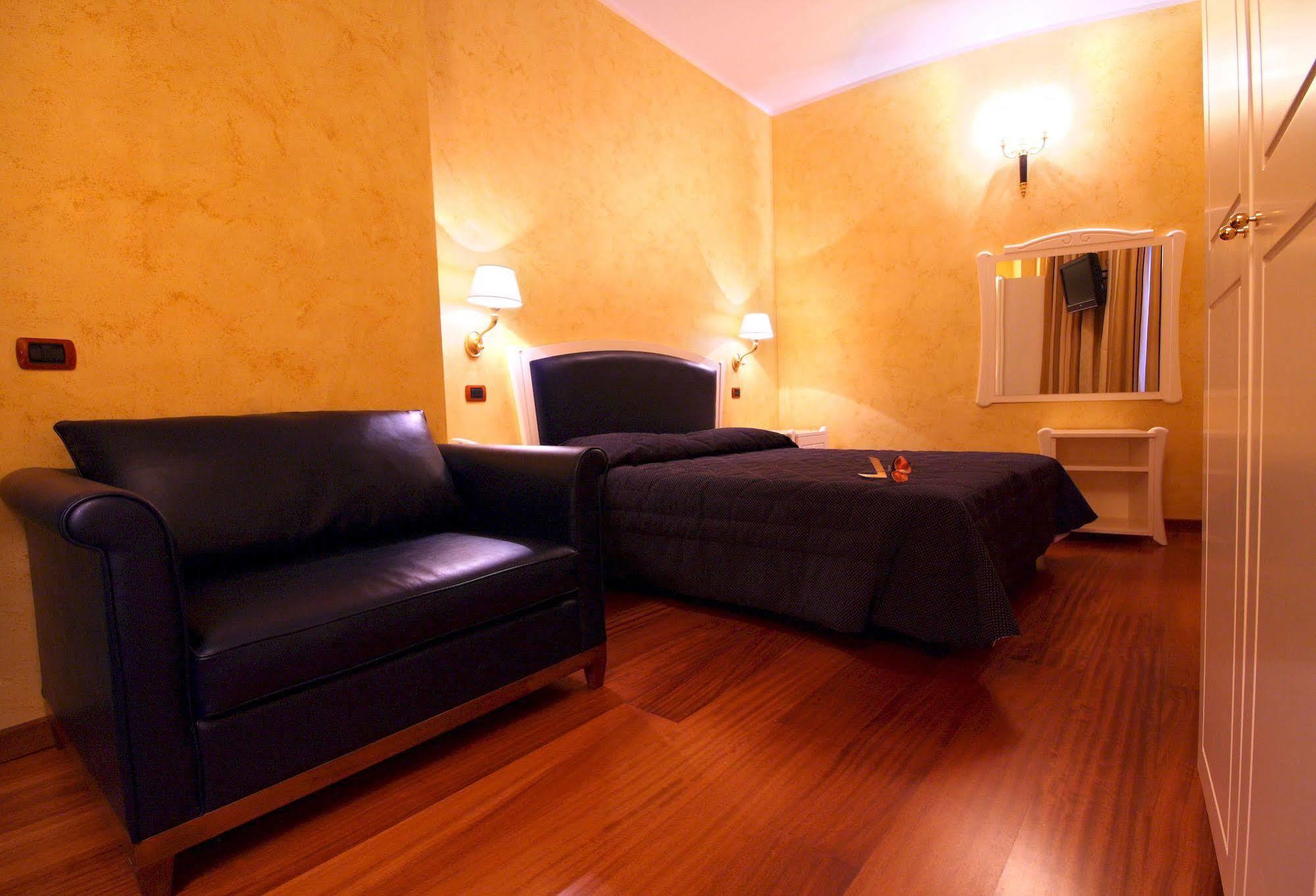 Hotel Rojan Sulmona Extérieur photo