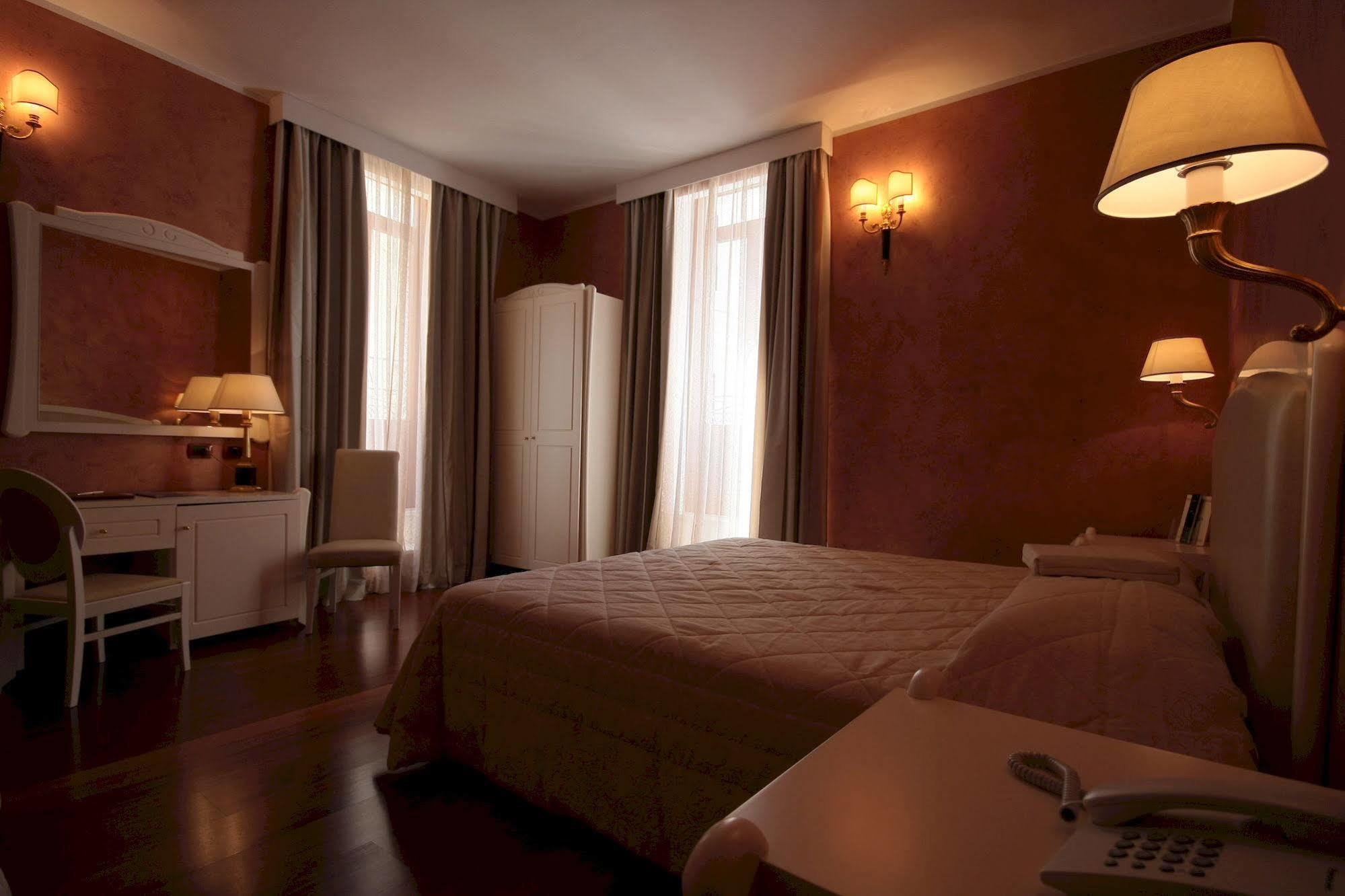 Hotel Rojan Sulmona Extérieur photo